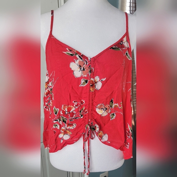 Patrons of Peace Tops - Patrons Of Peace Cropped Tank Women's L Red w/ White Floral Center Cinched Flowy
